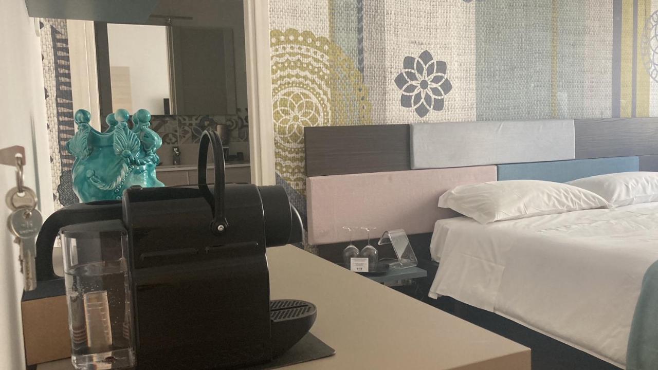 I Mori - Luxury Rooms Сиракуза Екстериор снимка