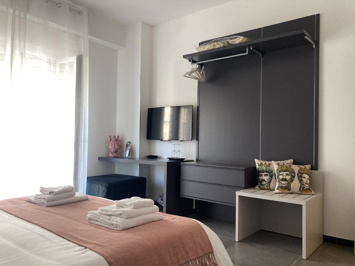 I Mori - Luxury Rooms Сиракуза Екстериор снимка